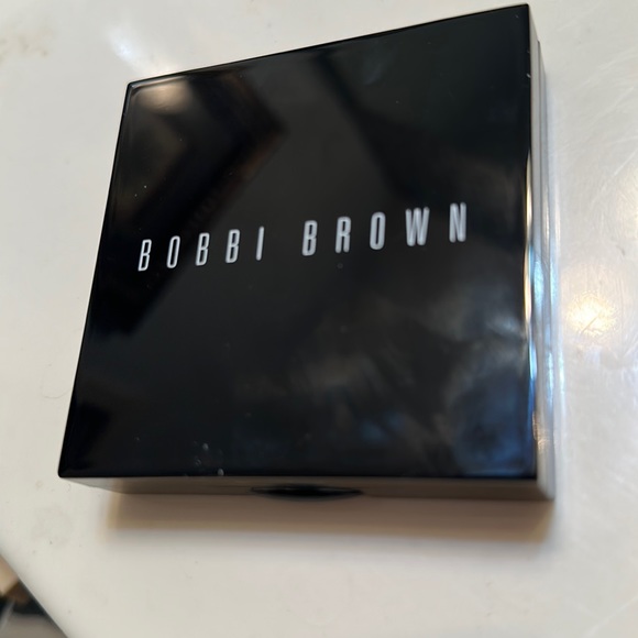Bobbi Brown full size highlighting powder - pink glow - Picture 3 of 3